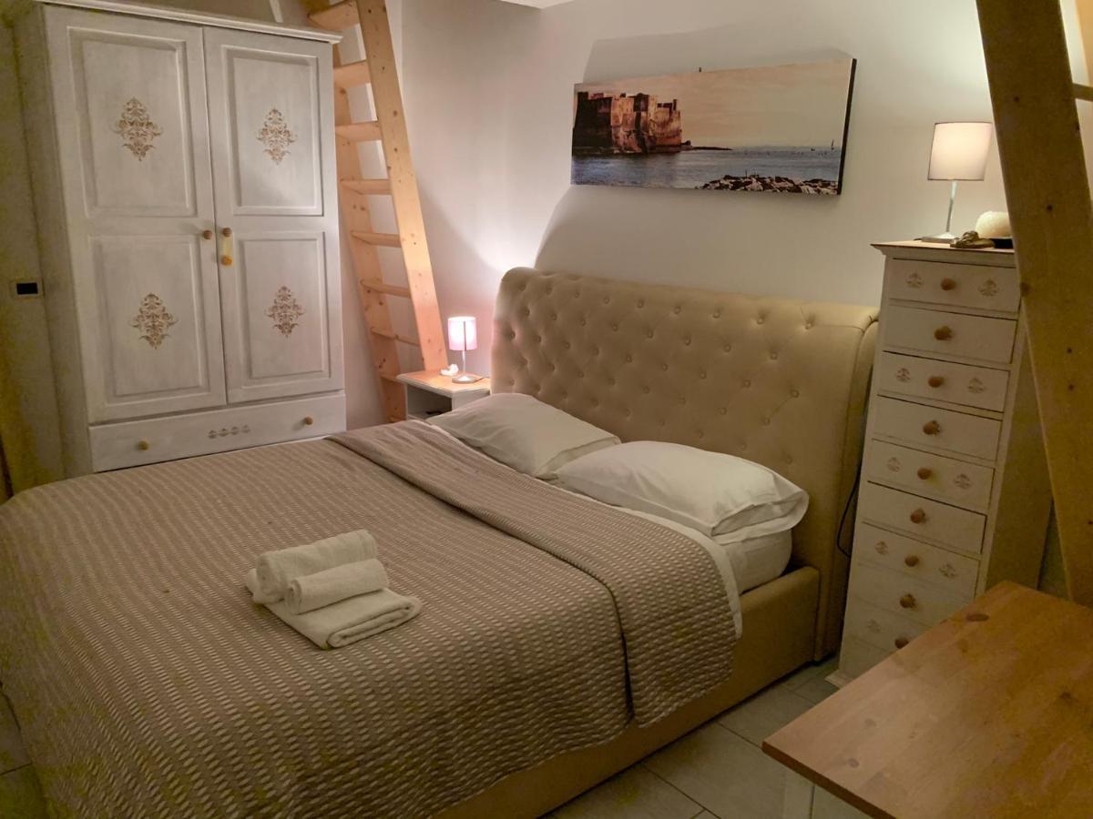 La Casa Di Hoby Daire Napoli Dış mekan fotoğraf