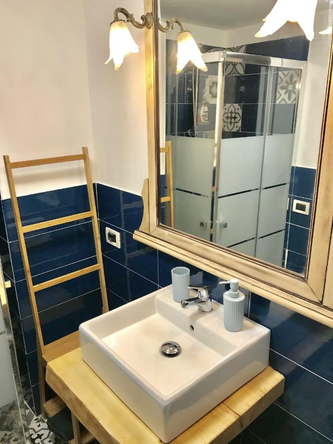 La Casa Di Hoby Daire Napoli Dış mekan fotoğraf